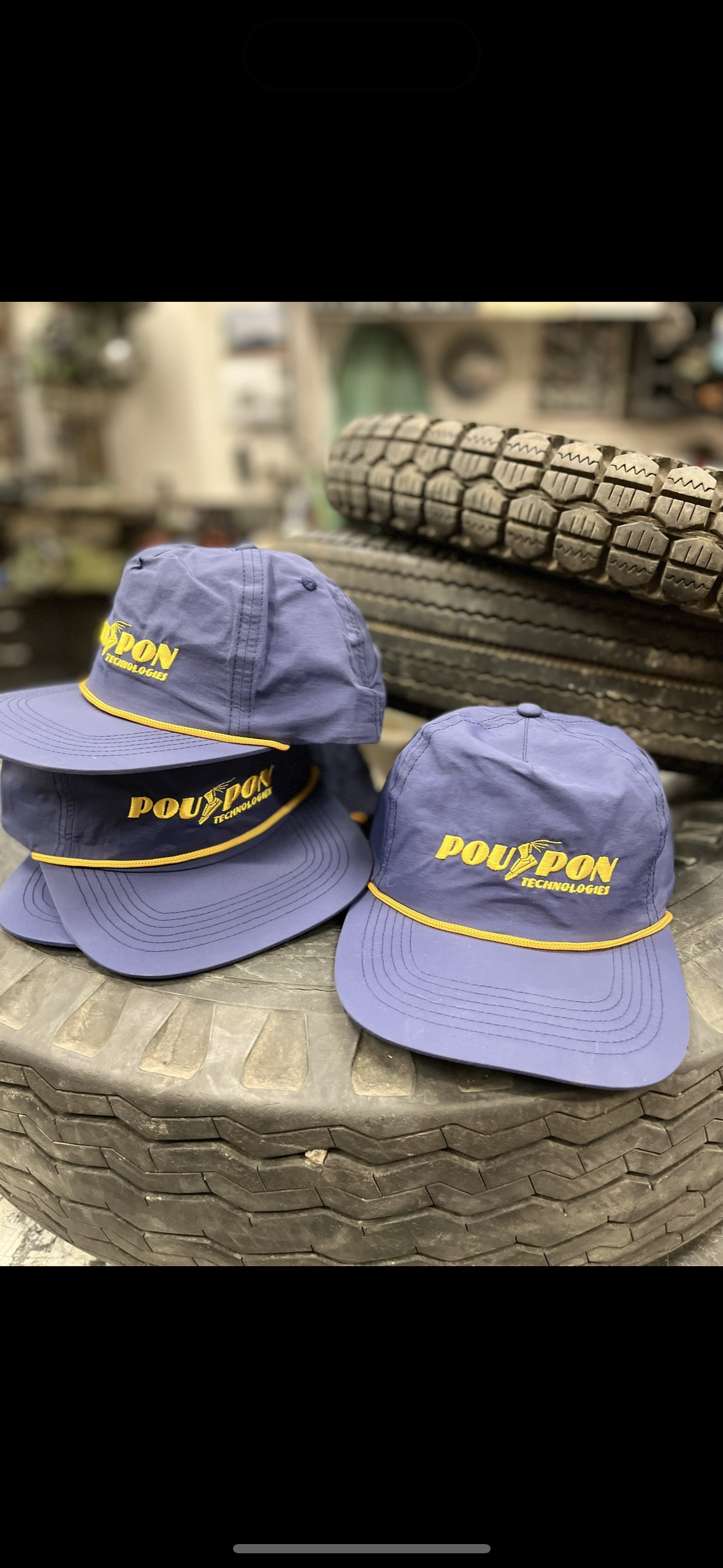 Poupon light weight snap back
